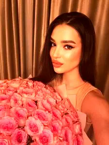 Селфи Моня